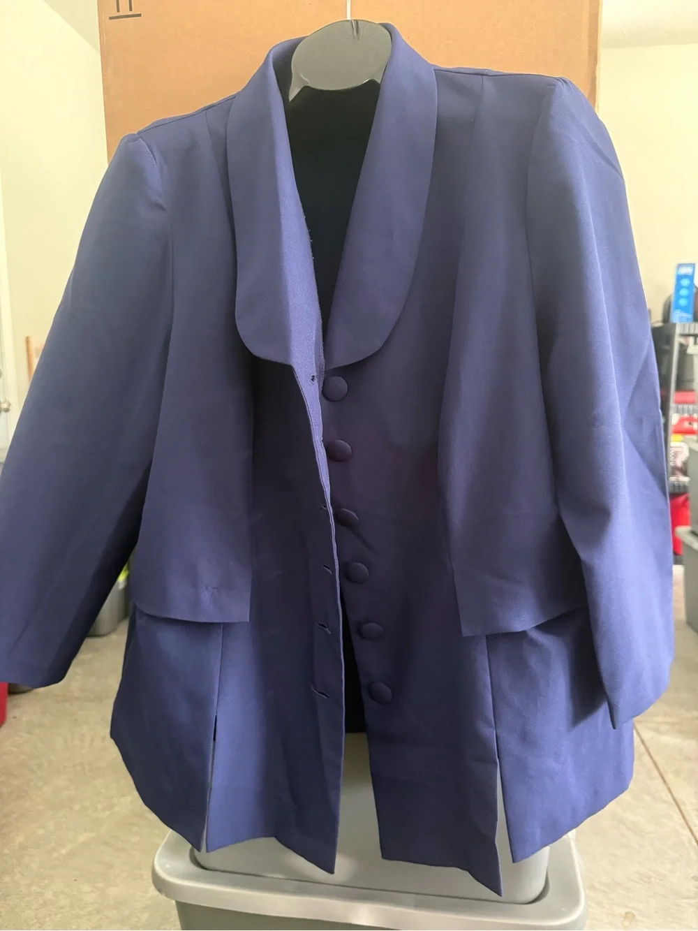 Women's Tailored Navy Shawl-Collar Blazer. P44